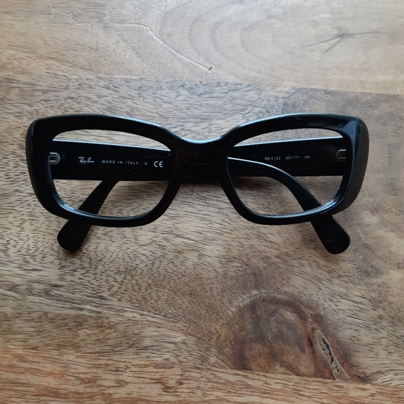 Authentic Rayban Sunglasses Frame - Picture 2 of 4